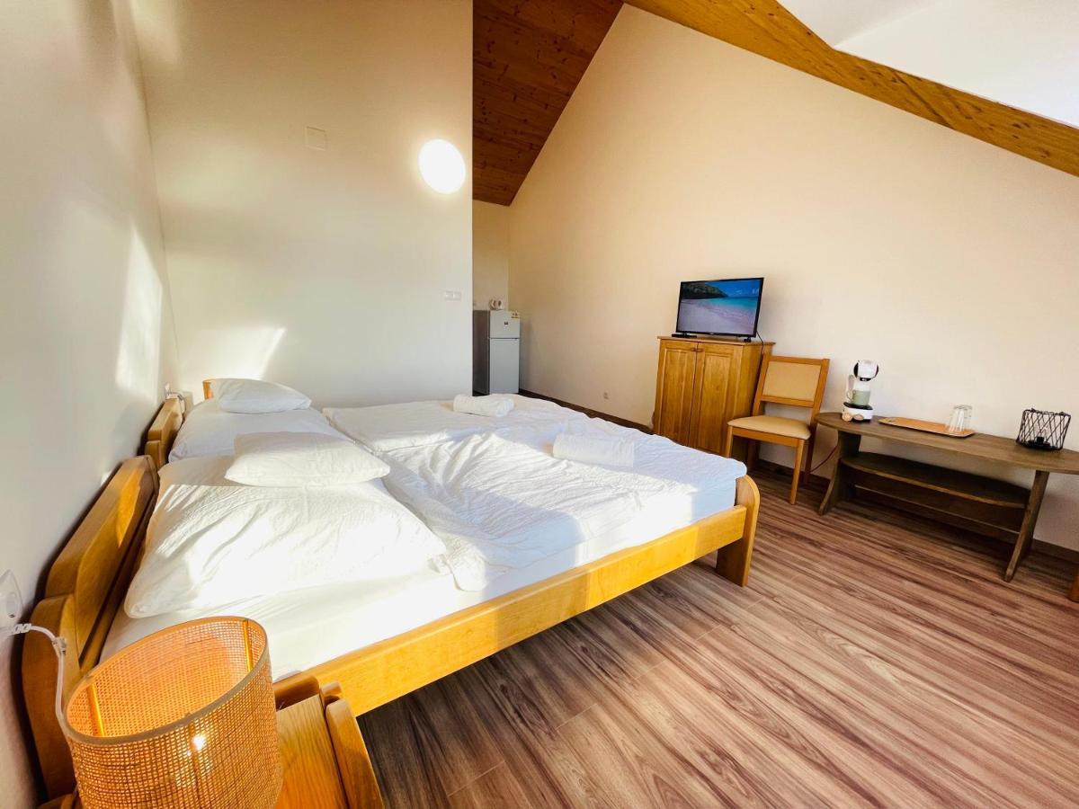 Fisher'S Deluxe Apartments Balatonfured Luaran gambar